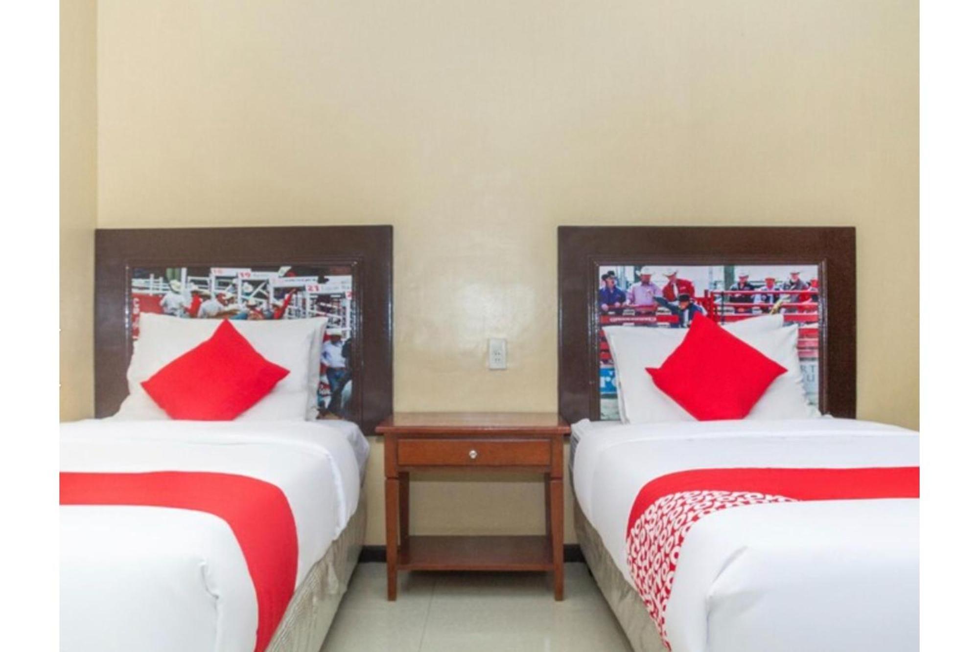 Oyo 133 Jazzy James Country Hotel 2 Davao Экстерьер фото