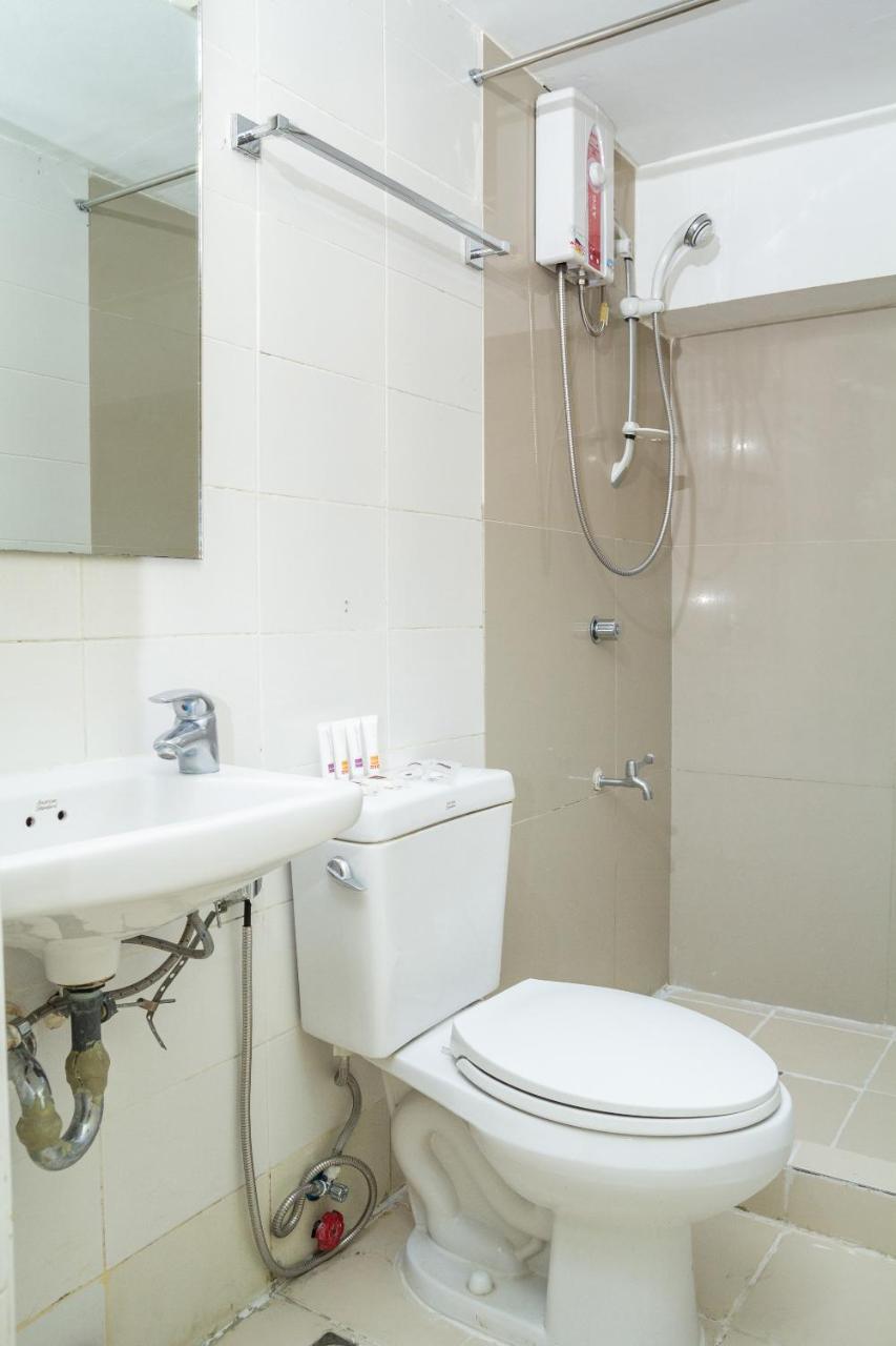 Oyo 133 Jazzy James Country Hotel 2 Davao Экстерьер фото