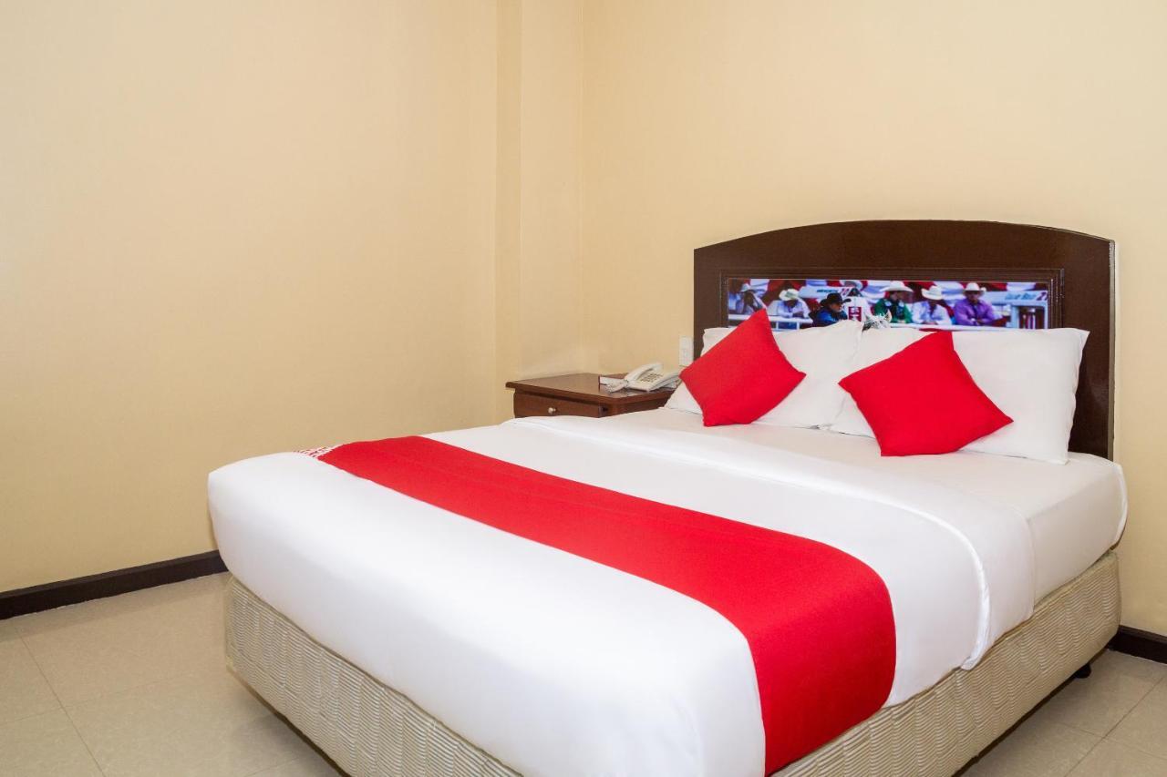 Oyo 133 Jazzy James Country Hotel 2 Davao Экстерьер фото