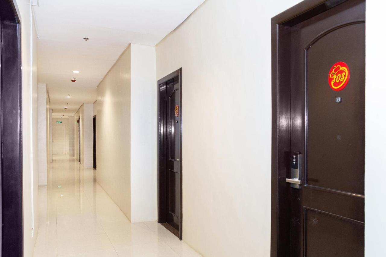 Oyo 133 Jazzy James Country Hotel 2 Davao Экстерьер фото